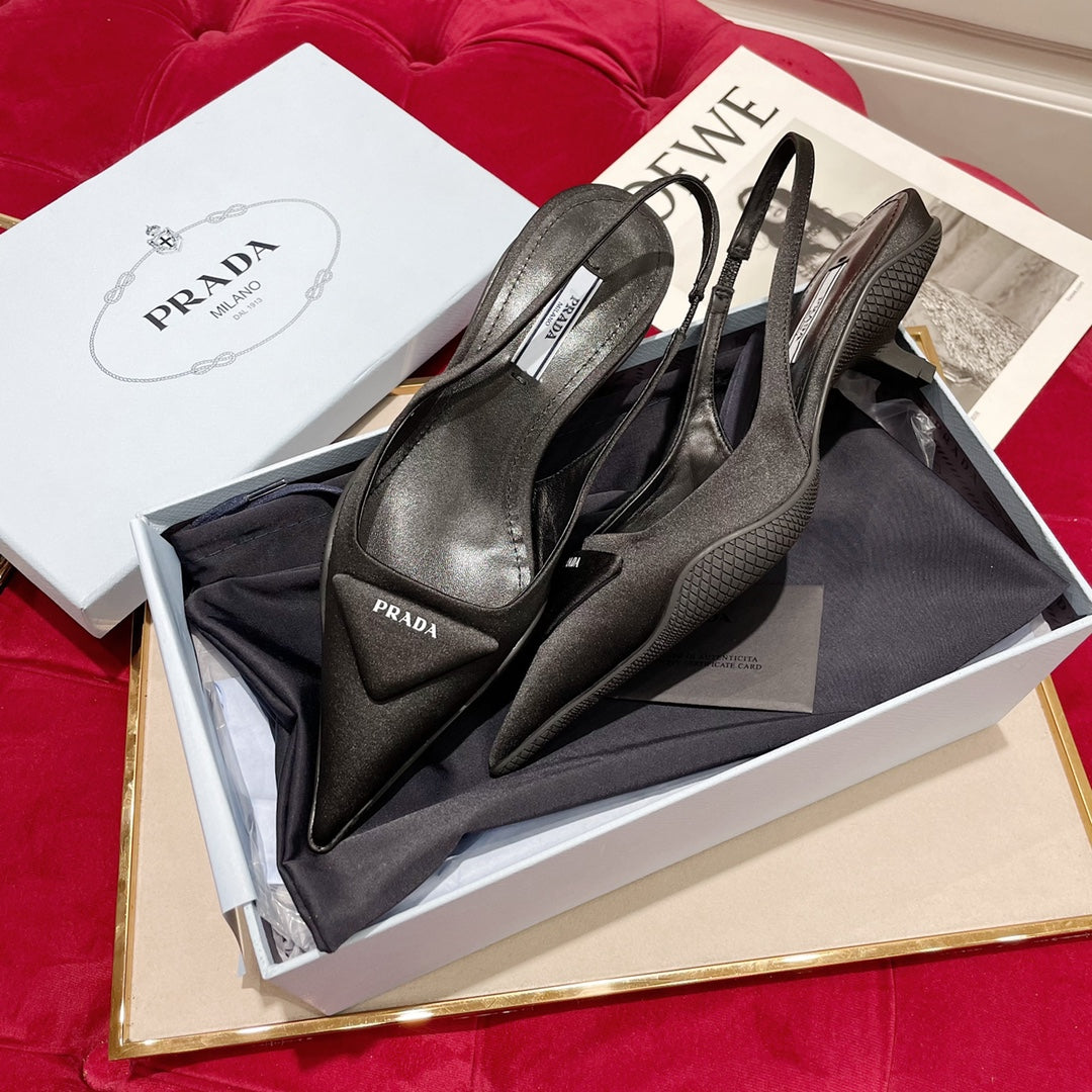 SLINGBACK PUMPS IN BLACK SILK AND SHEEPSKIN LINING WITH TRIANGLE LOGO - 35