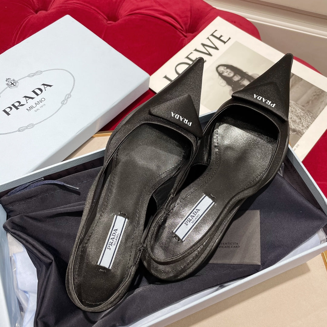 SLINGBACK PUMPS IN BLACK SILK AND SHEEPSKIN LINING WITH TRIANGLE LOGO - 35