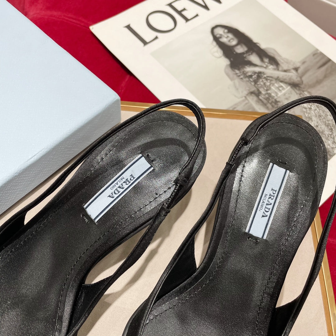 SLINGBACK PUMPS IN BLACK SILK AND SHEEPSKIN LINING WITH TRIANGLE LOGO - 35