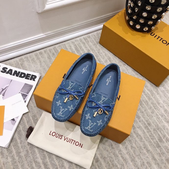 LV WOMEN'S DRIVER MOCCASIN IN BLUE MONOGRAM DENIM - 35