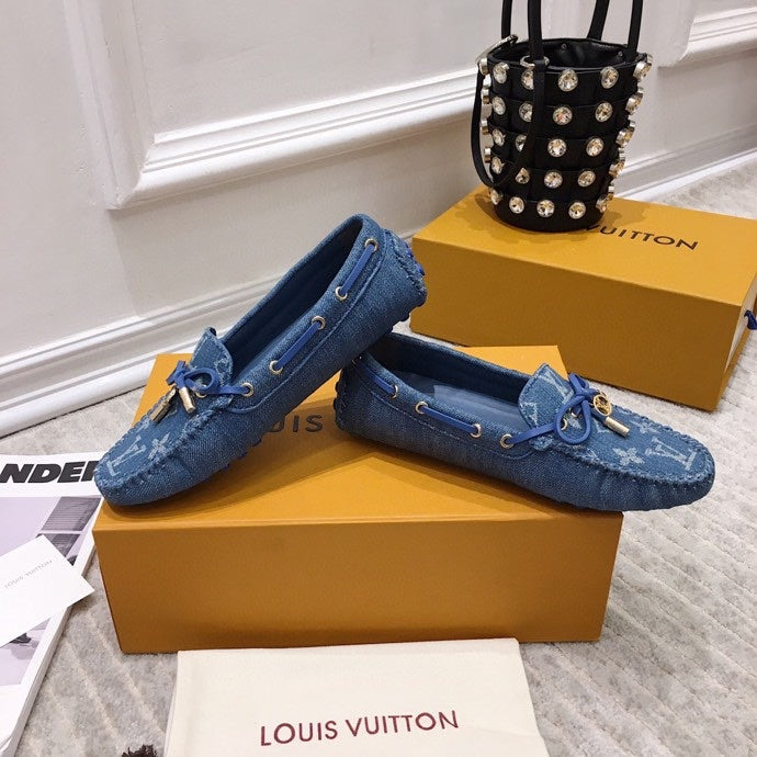 LV WOMEN'S DRIVER MOCCASIN IN BLUE MONOGRAM DENIM - 35