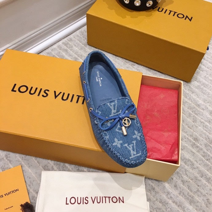 LV WOMEN'S DRIVER MOCCASIN IN BLUE MONOGRAM DENIM - 35