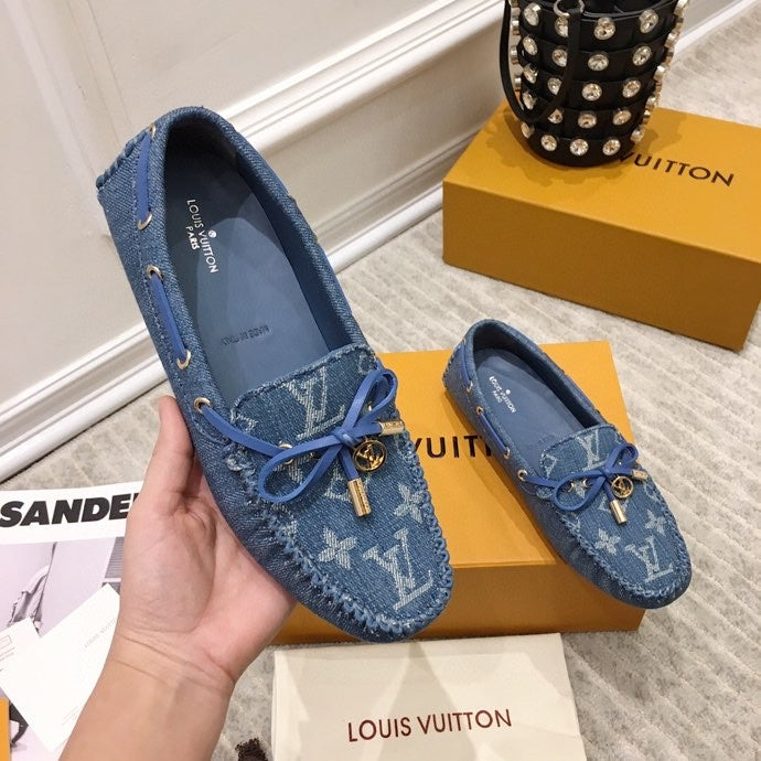 LV WOMEN'S DRIVER MOCCASIN IN BLUE MONOGRAM DENIM - 35