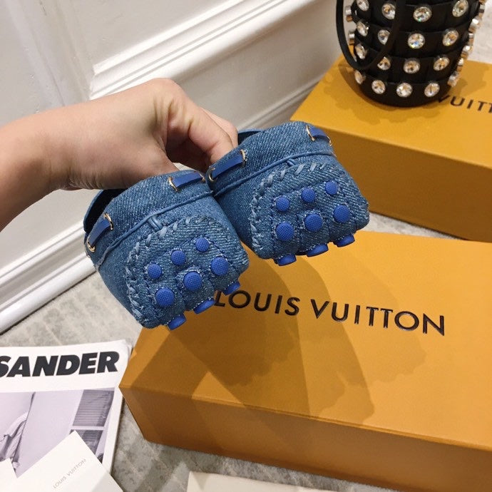 LV WOMEN'S DRIVER MOCCASIN IN BLUE MONOGRAM DENIM - 35