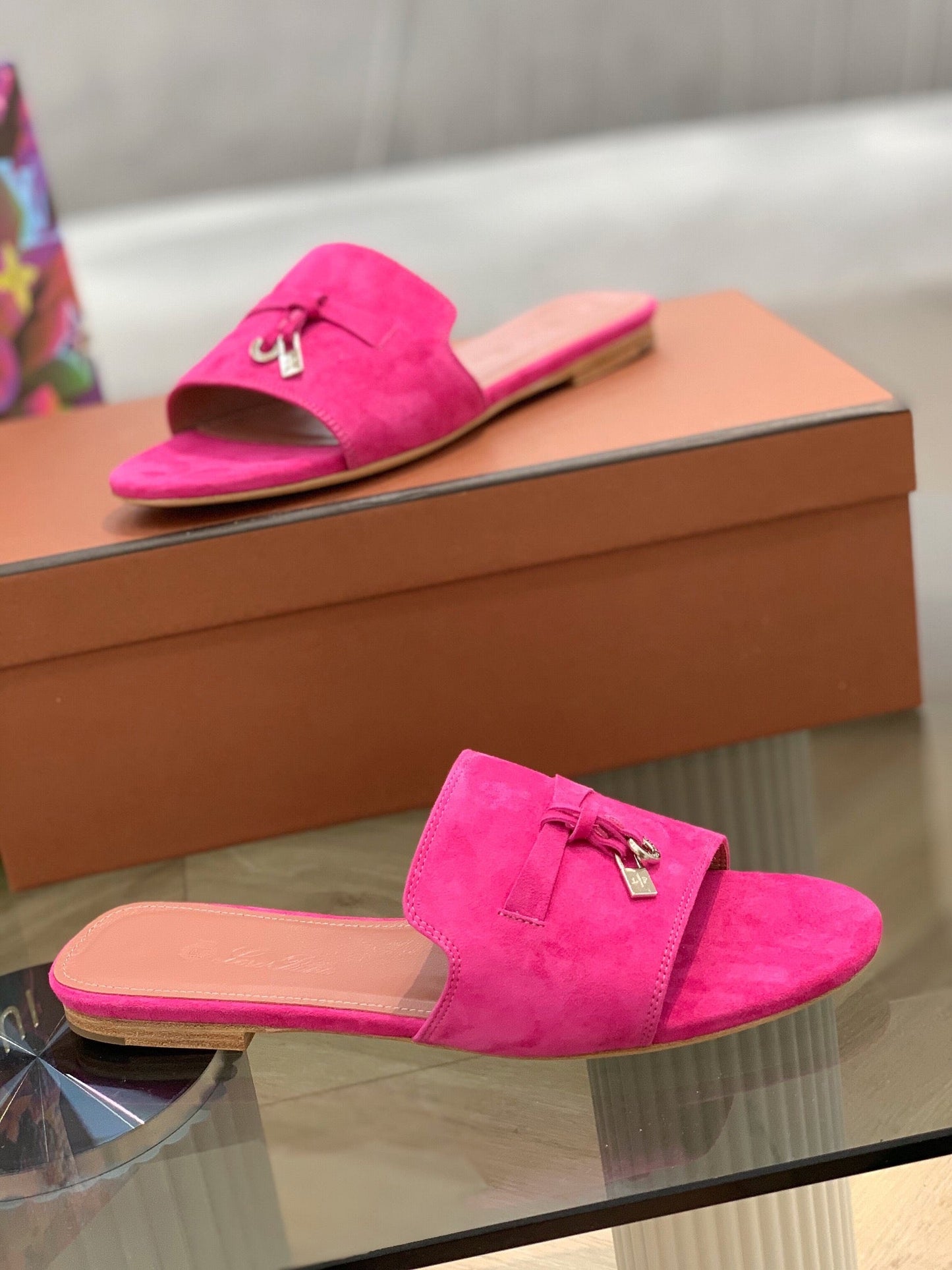 LP SUMMER CHARMS SANDALS BRIGHT PINK SUEDE - 35