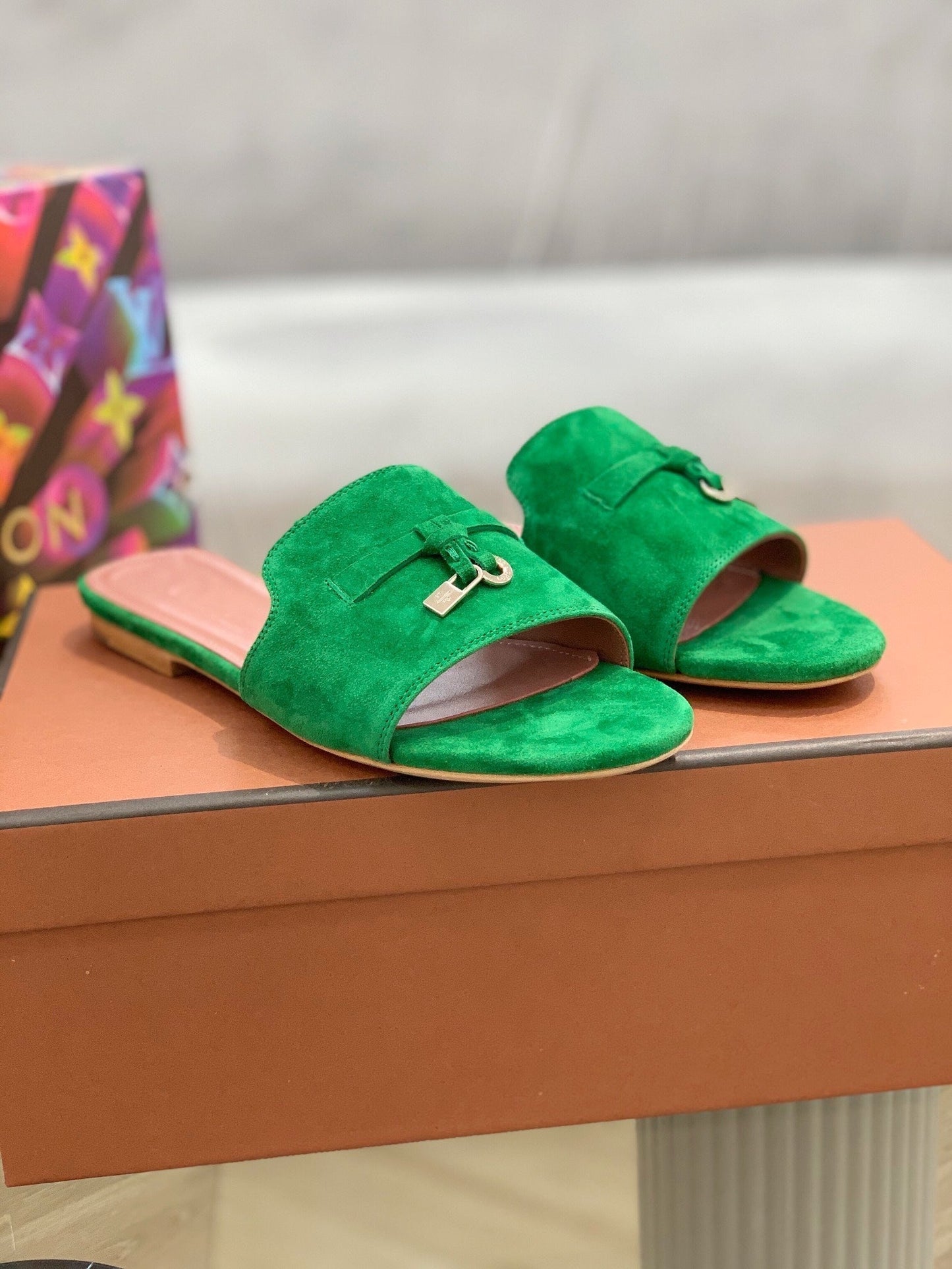 LP SUMMER CHARMS SANDALS EMERALD SUEDE - 35
