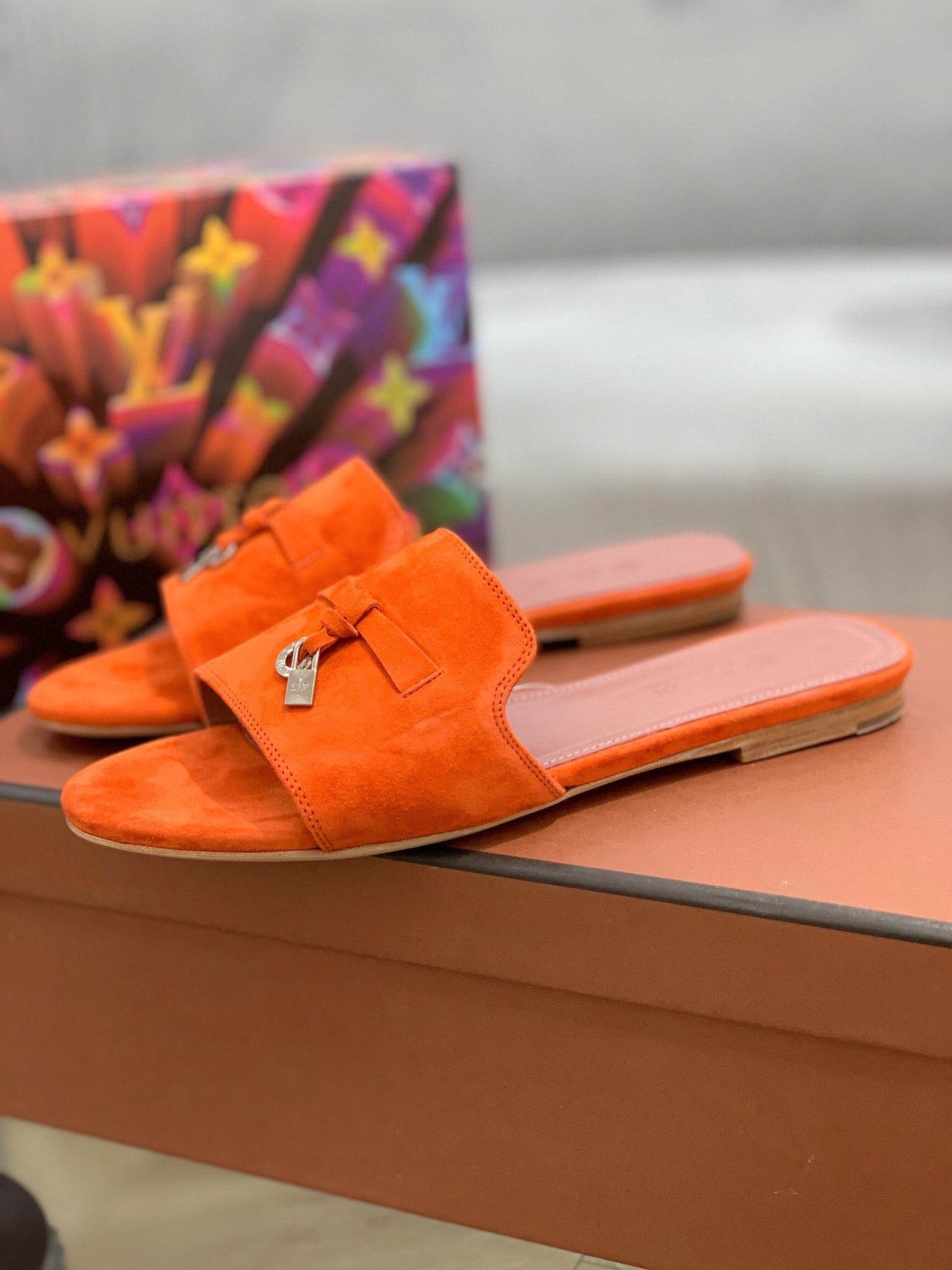 LP SUMMER CHARMS SANDALS TIGER SUEDE - 35