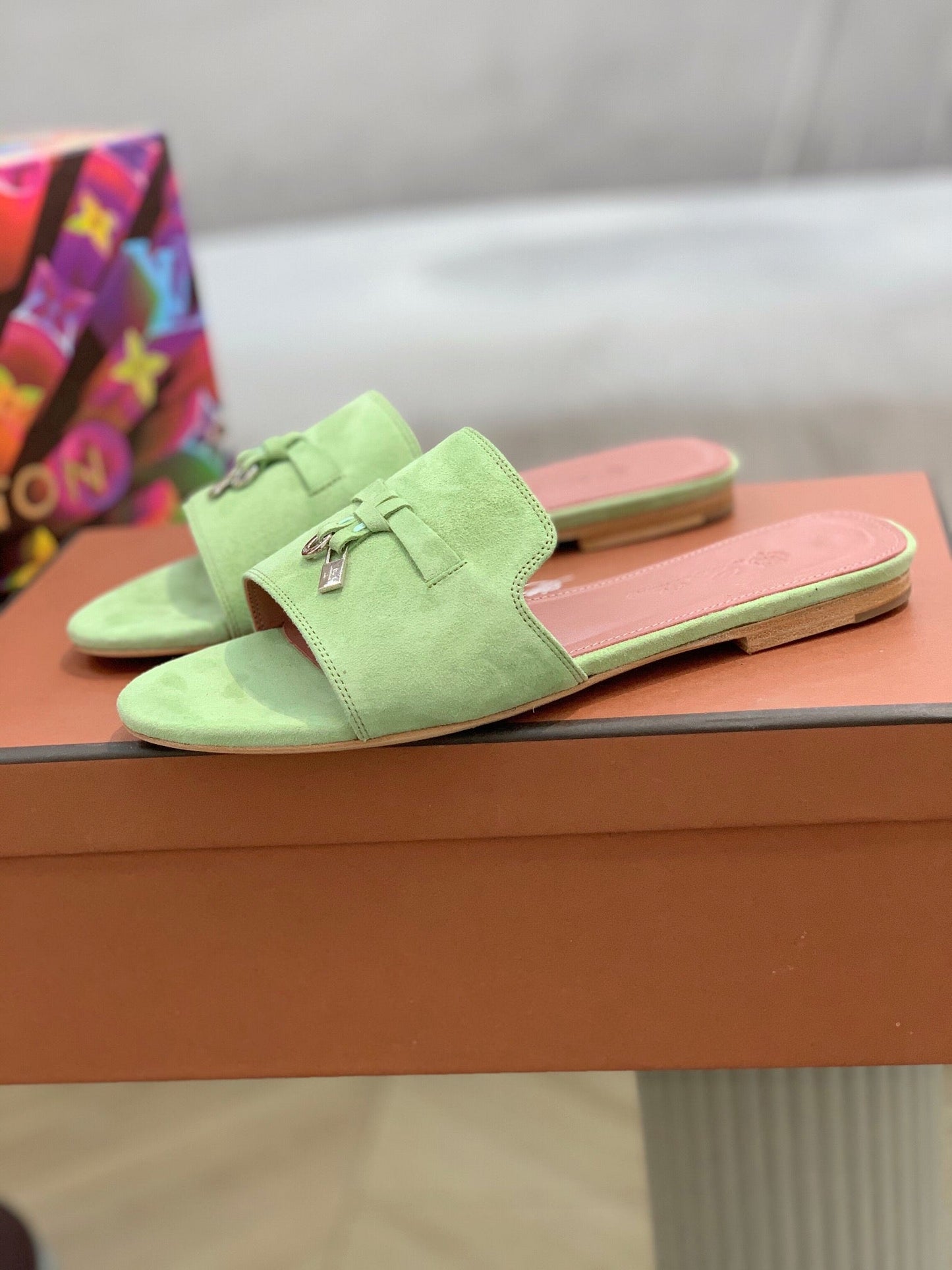 LP SUMMER CHARMS SANDALS MINT SUEDE - 35