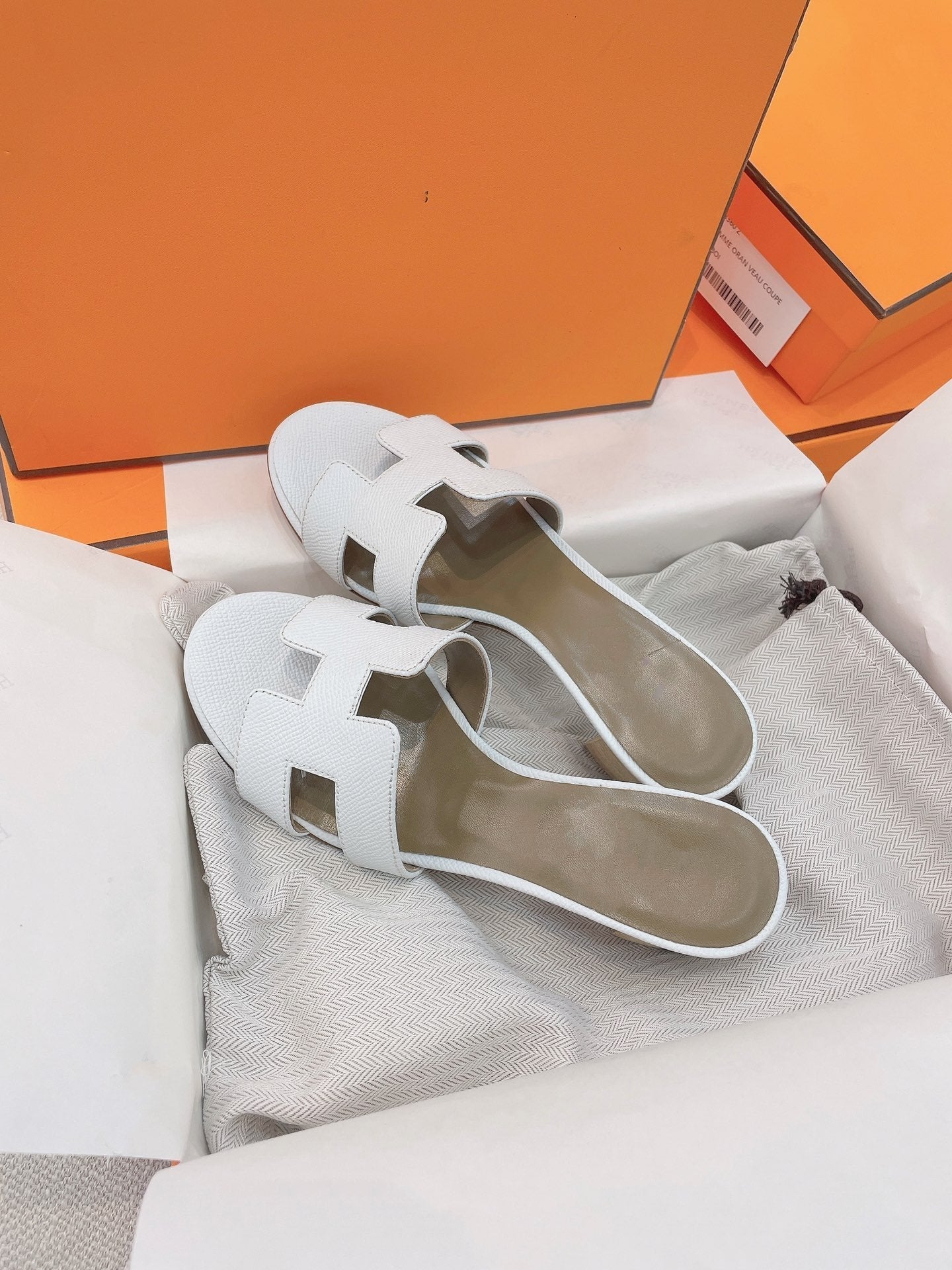 0asis Sandal Epsom Calfskin White - 35