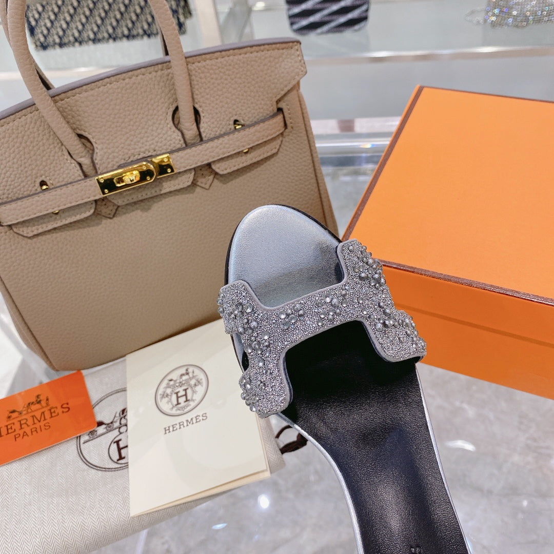 PREMIERE 70 SANDAL IN SILVER CALFSKIN WITH WHITE CRYSTALS - 35