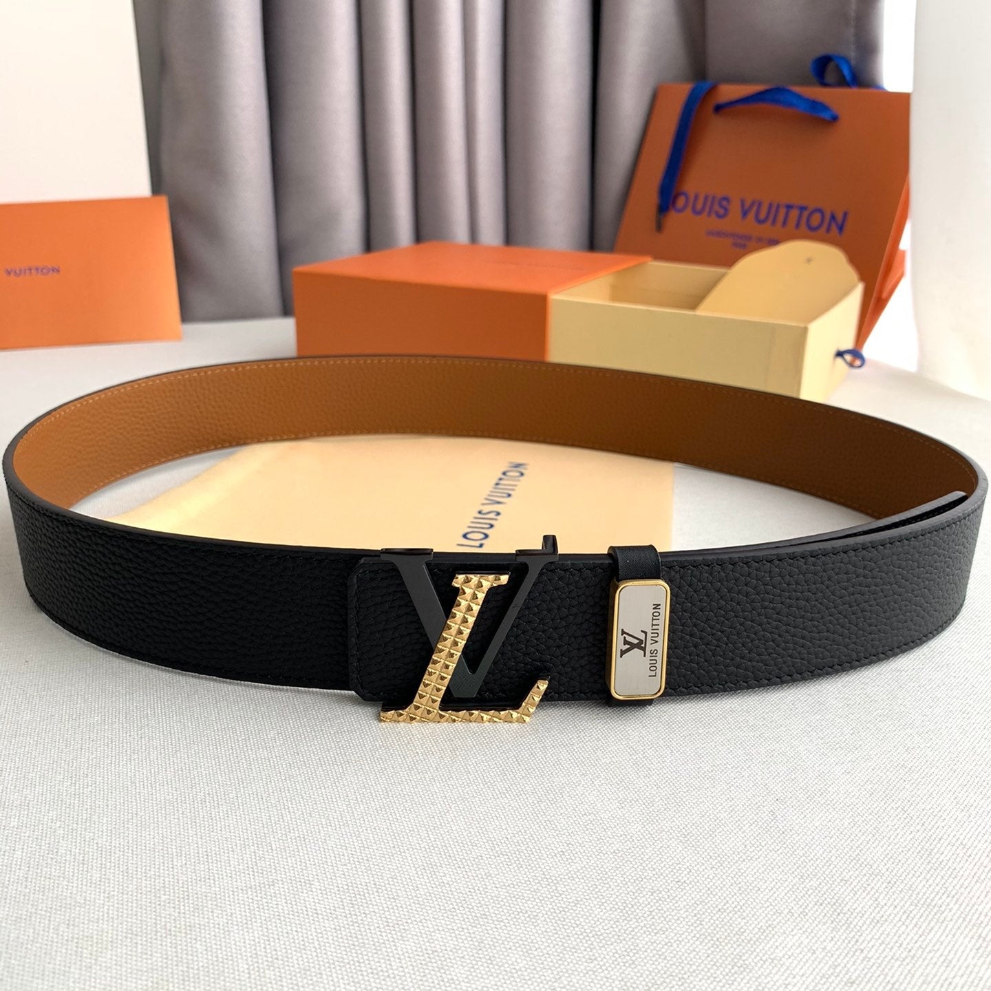 LV 25S BELT 38 MM IN BLACK CALFSKIN 593212 - 26-28