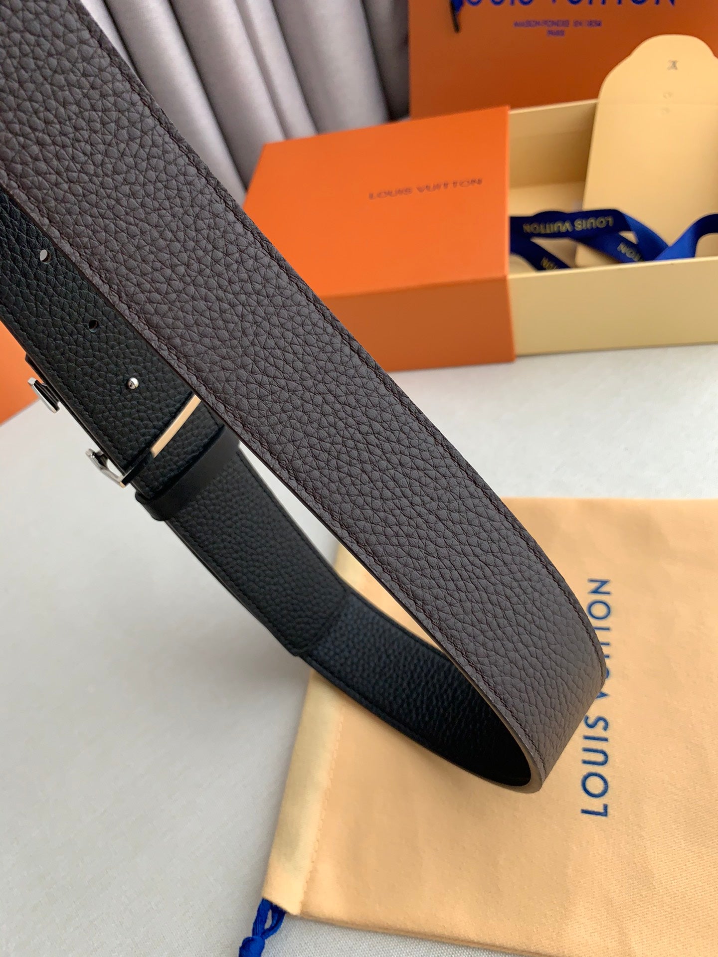 LV 25S BELT 38 MM IN DARK BROWN CALFSKIN 593213 - 26-28