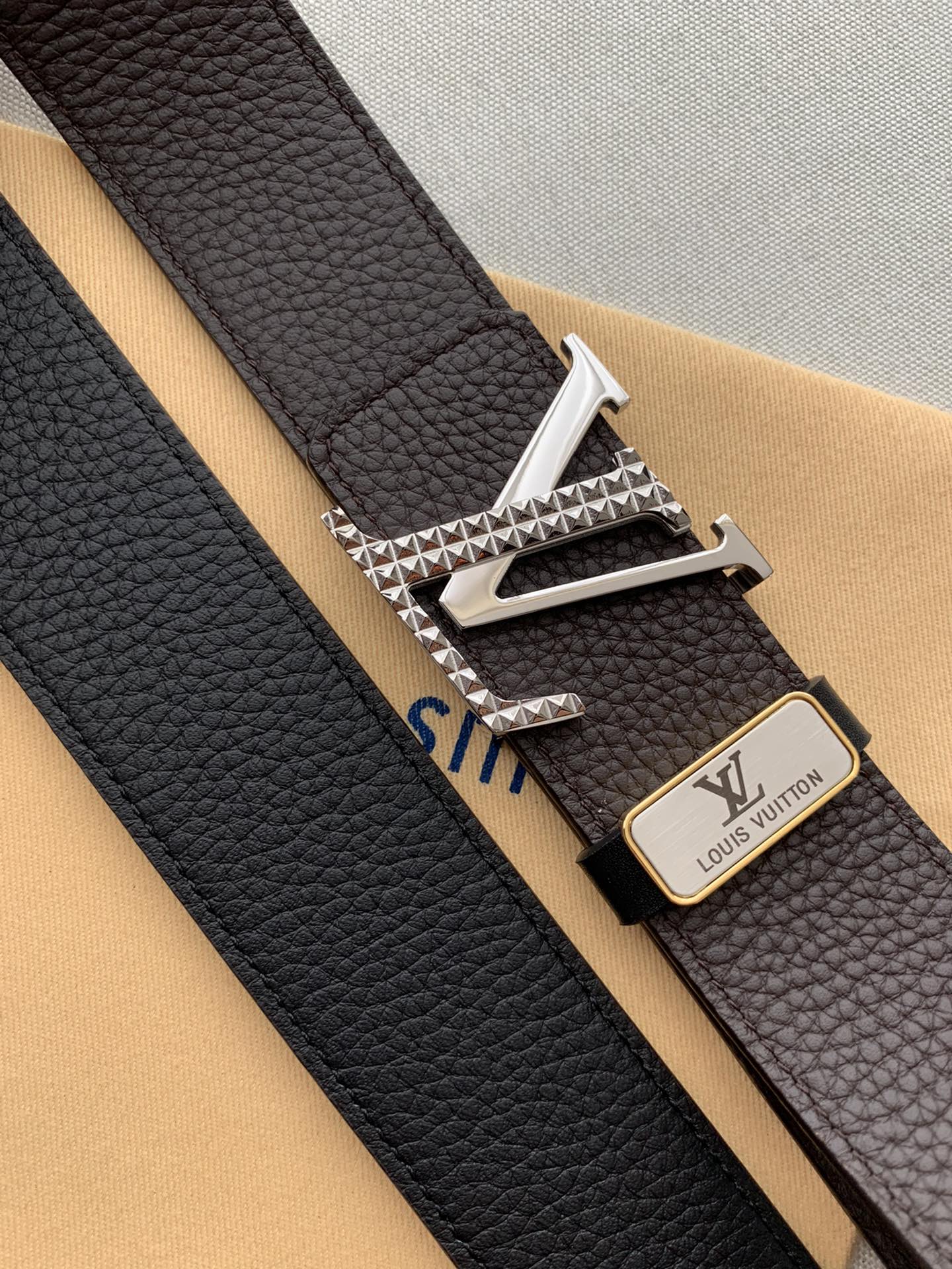 LV 25S BELT 38 MM IN DARK BROWN CALFSKIN 593213 - 26-28
