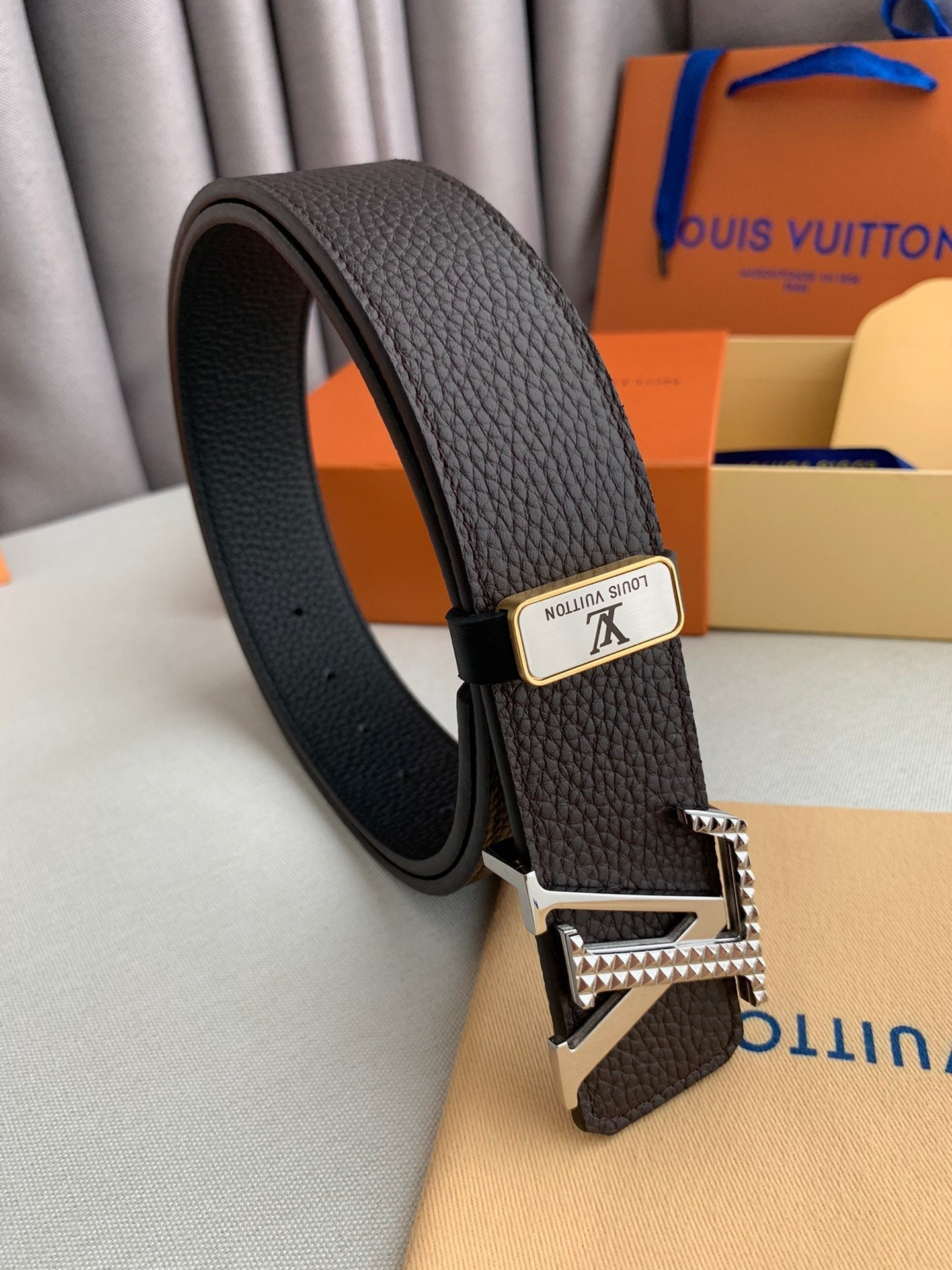 LV 25S BELT 38 MM IN DARK BROWN CALFSKIN 593213 - 26-28