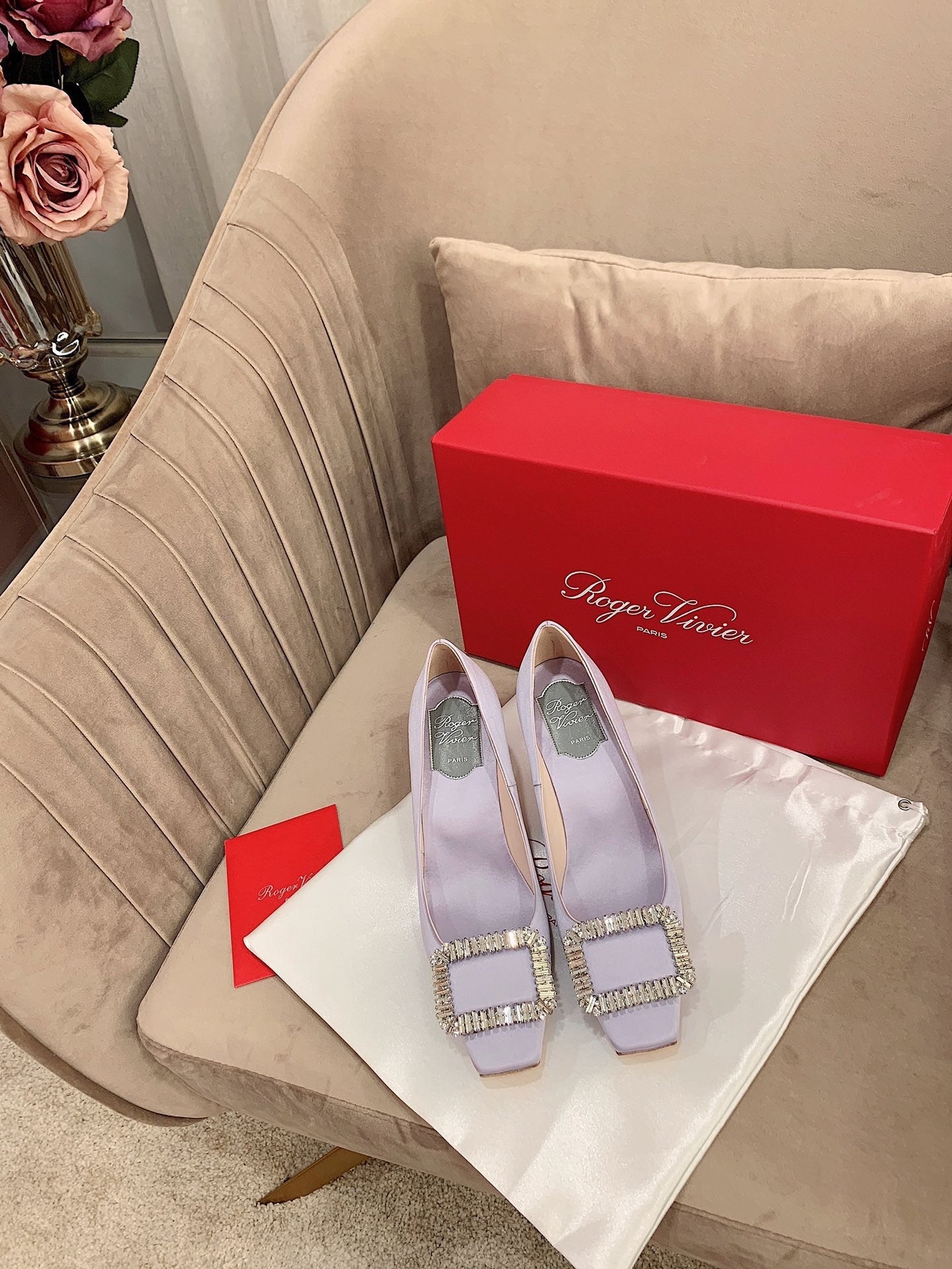 TROMPETTE PUMPS IN LIGHT PURPLE SILK CRYSTAL BUCKLE - 34