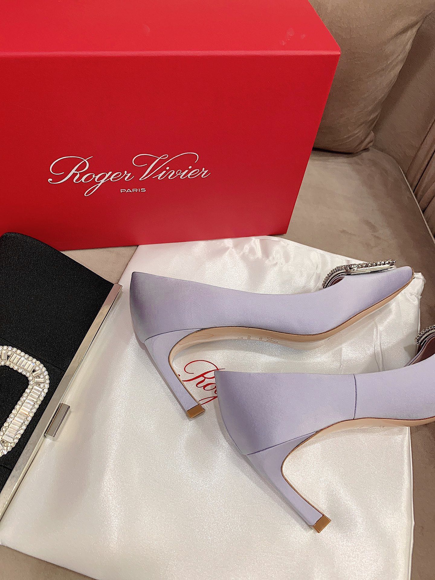 TROMPETTE PUMPS IN LIGHT PURPLE SILK CRYSTAL BUCKLE - 34