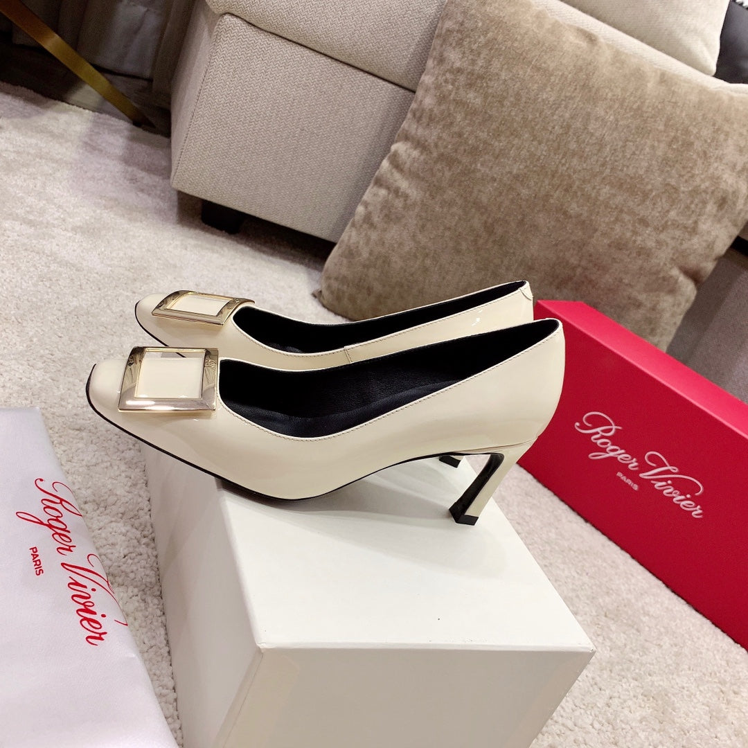 BELLE VIVIER PUMPS IN OFF WHITE GLOSSY CALFSKIN GOLD BUCKLE - 34