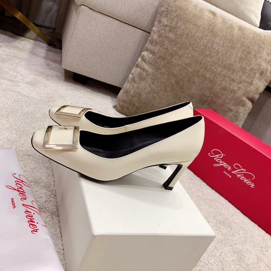 BELLE VIVIER PUMPS IN OFF WHITE GLOSSY CALFSKIN GOLD BUCKLE - 34