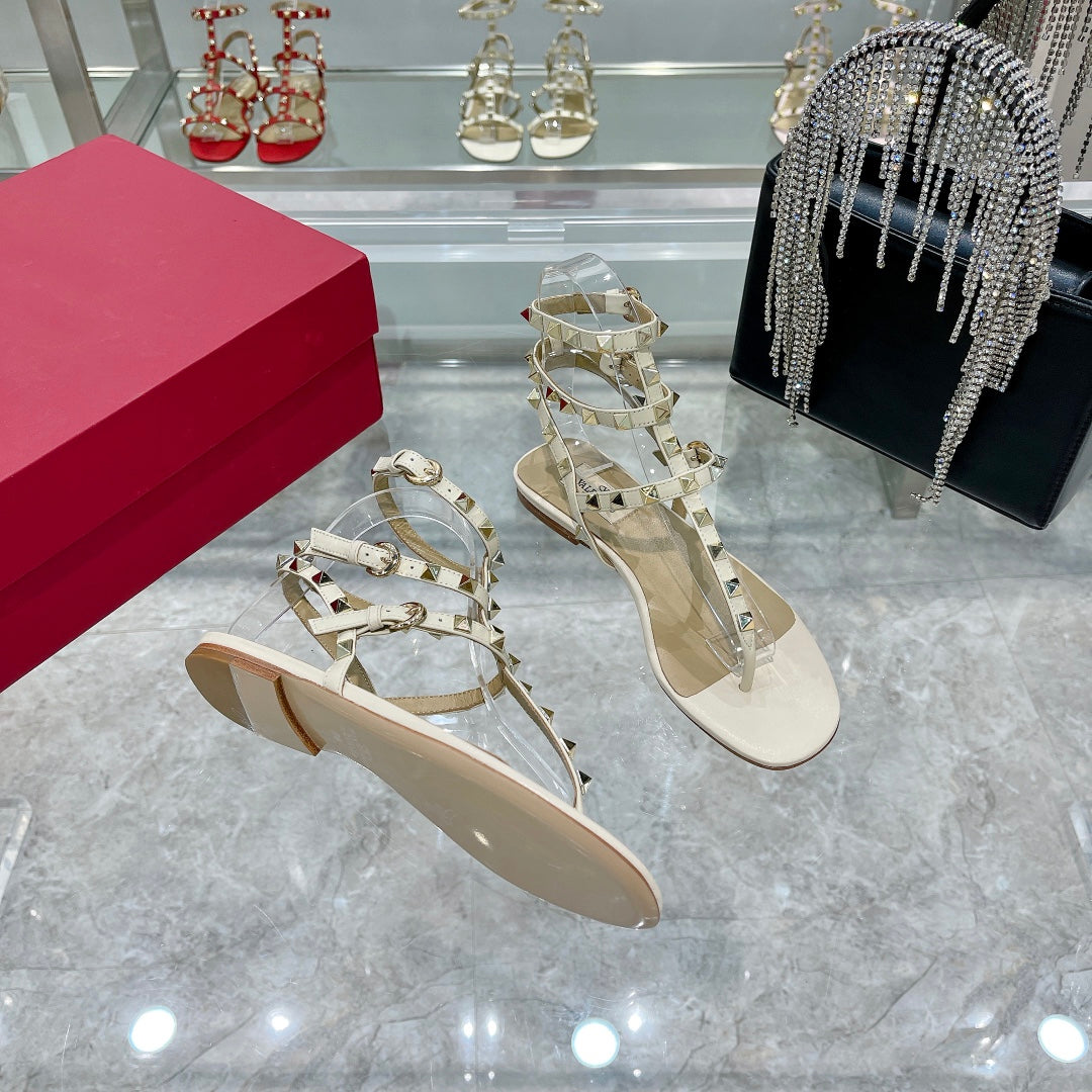 ROCKSTUD THONG SANDAL WITH STRAPS IN WHITE CALFSKIN - 35