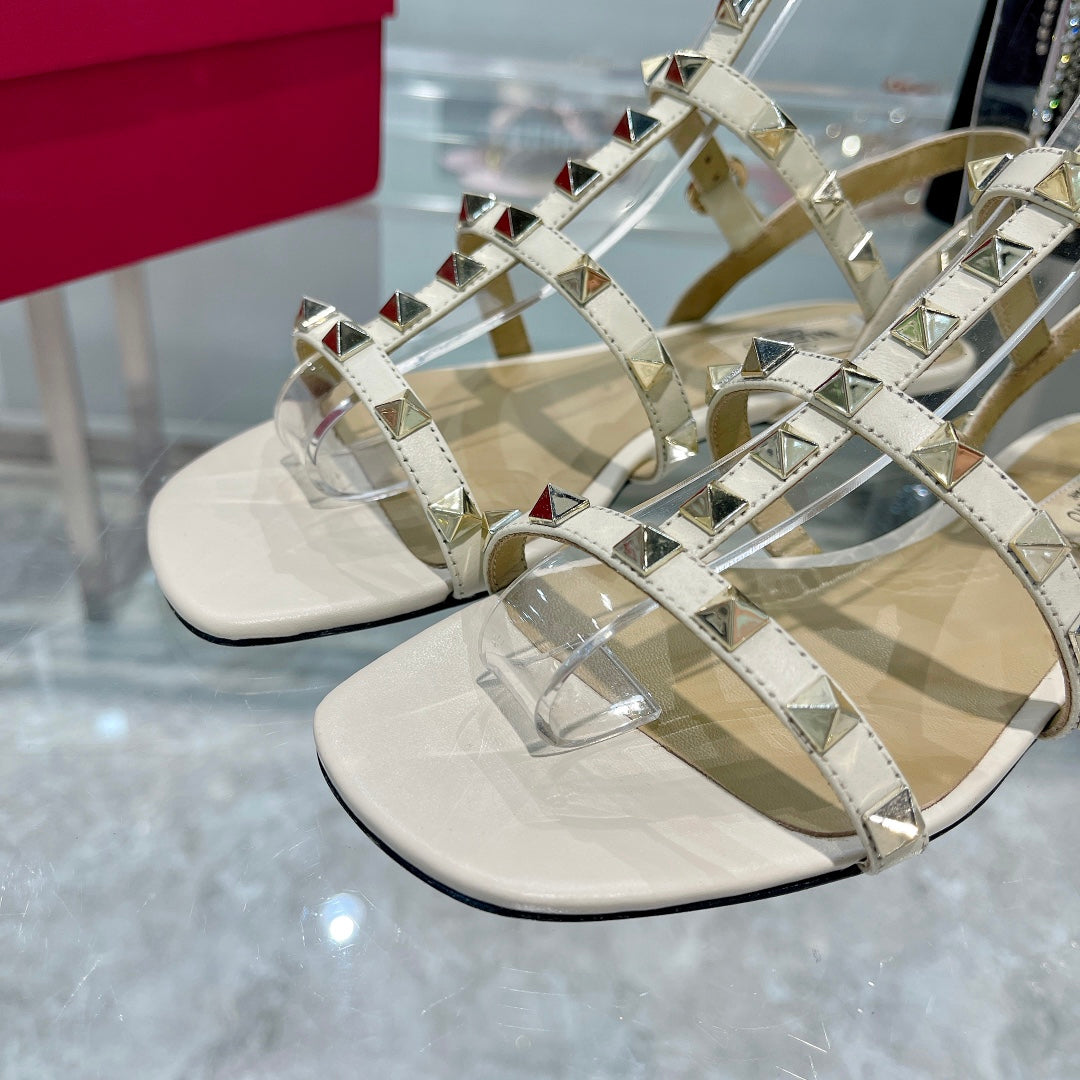 ROCKSTUD SANDAL WITH STRAPS IN WHITE CALFSKIN - 35