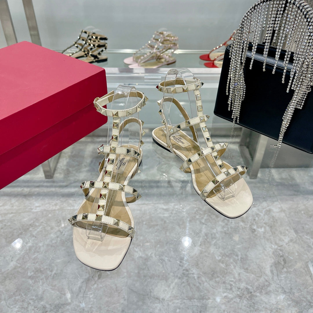 ROCKSTUD SANDAL WITH STRAPS IN WHITE CALFSKIN - 35