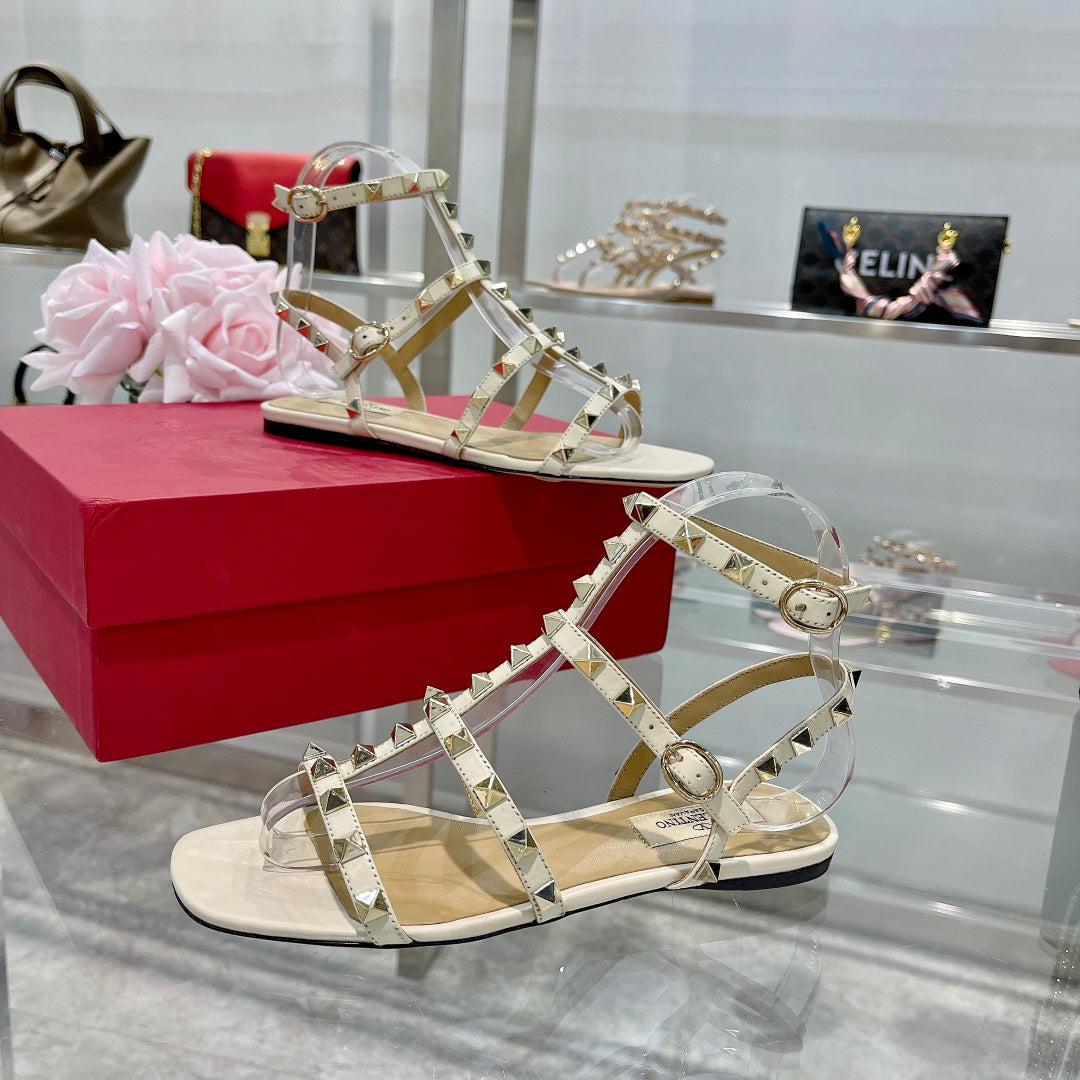 ROCKSTUD SANDAL WITH STRAPS IN WHITE CALFSKIN - 35