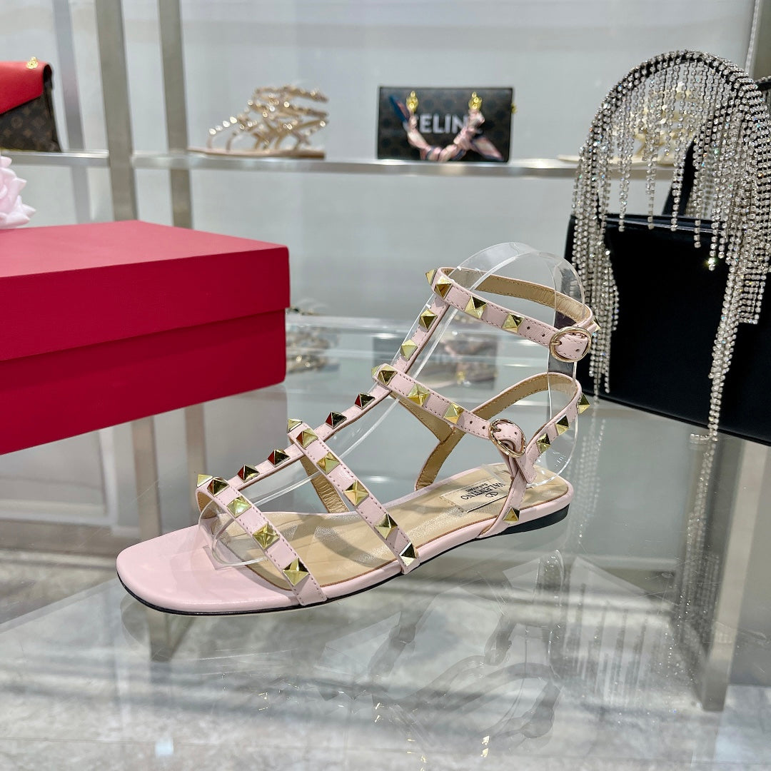 ROCKSTUD SANDAL WITH STRAPS IN BLUSH PINK CALFSKIN - 35