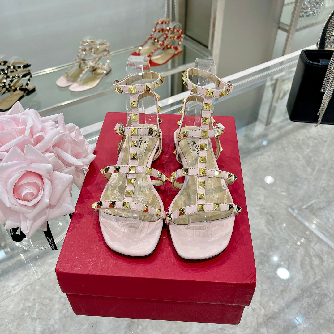 ROCKSTUD SANDAL WITH STRAPS IN BLUSH PINK CALFSKIN - 35