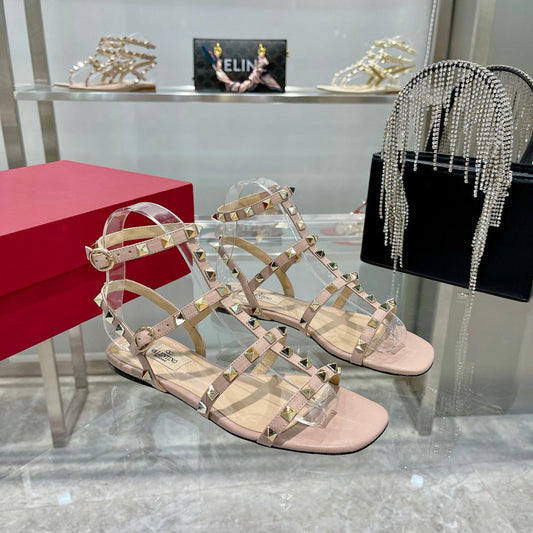 ROCKSTUD SANDAL WITH STRAPS IN LIGHT PINK CALFSKIN - 35