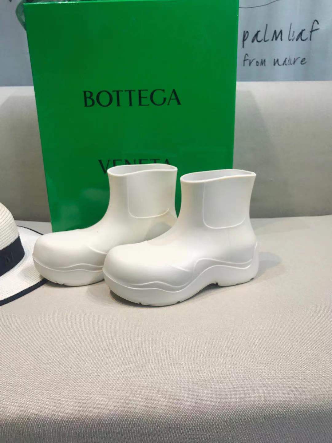 PUDDLE ANKLE BOOT IN WHITE RUBBER - 35