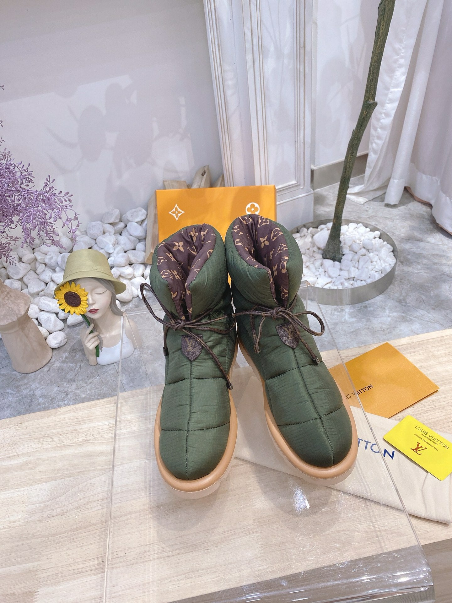 PILLOW COMFORT ANKLE BOOTS IN ARMY GREEN NYLON - 35