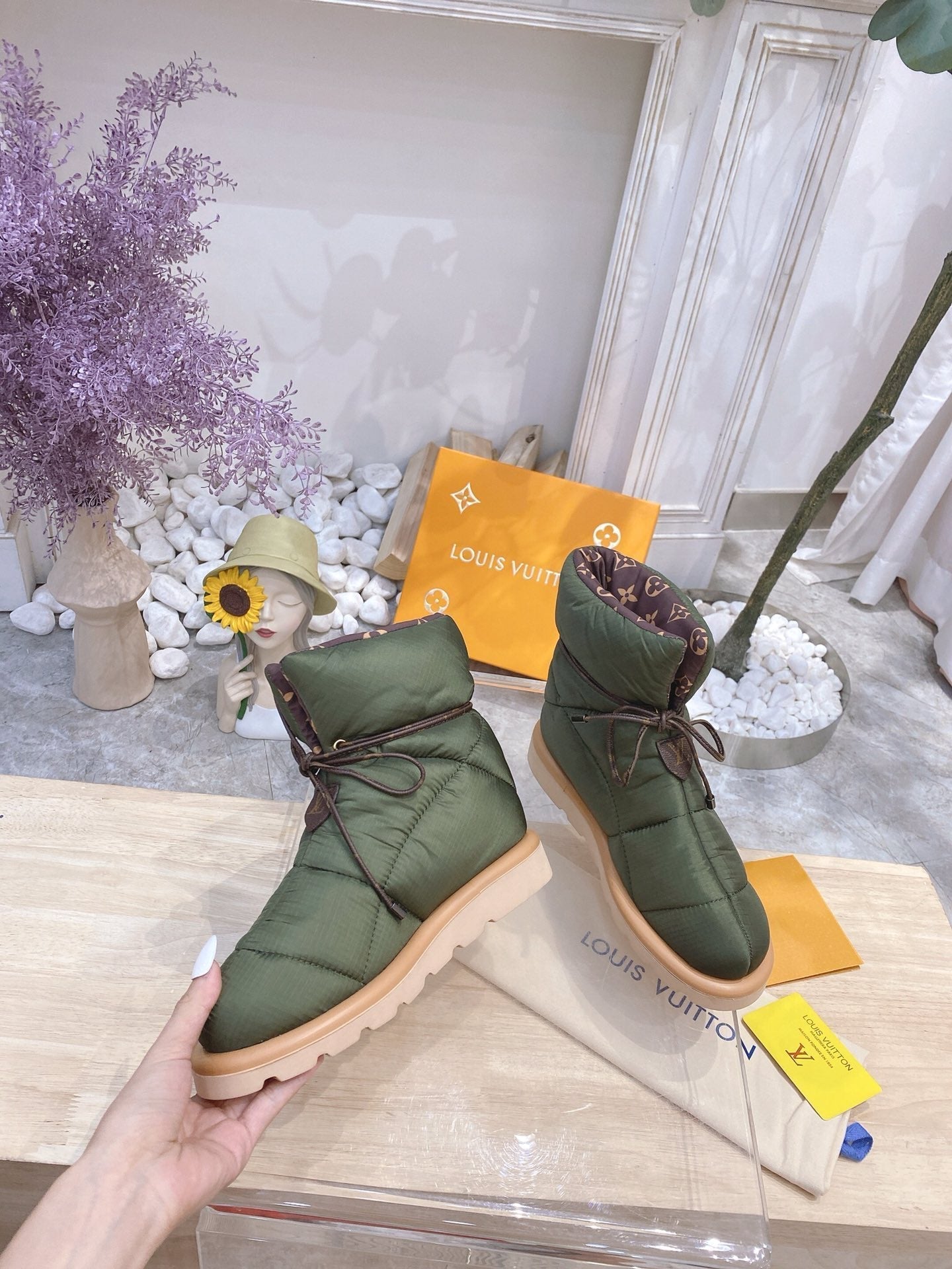 PILLOW COMFORT ANKLE BOOTS IN ARMY GREEN NYLON - 35