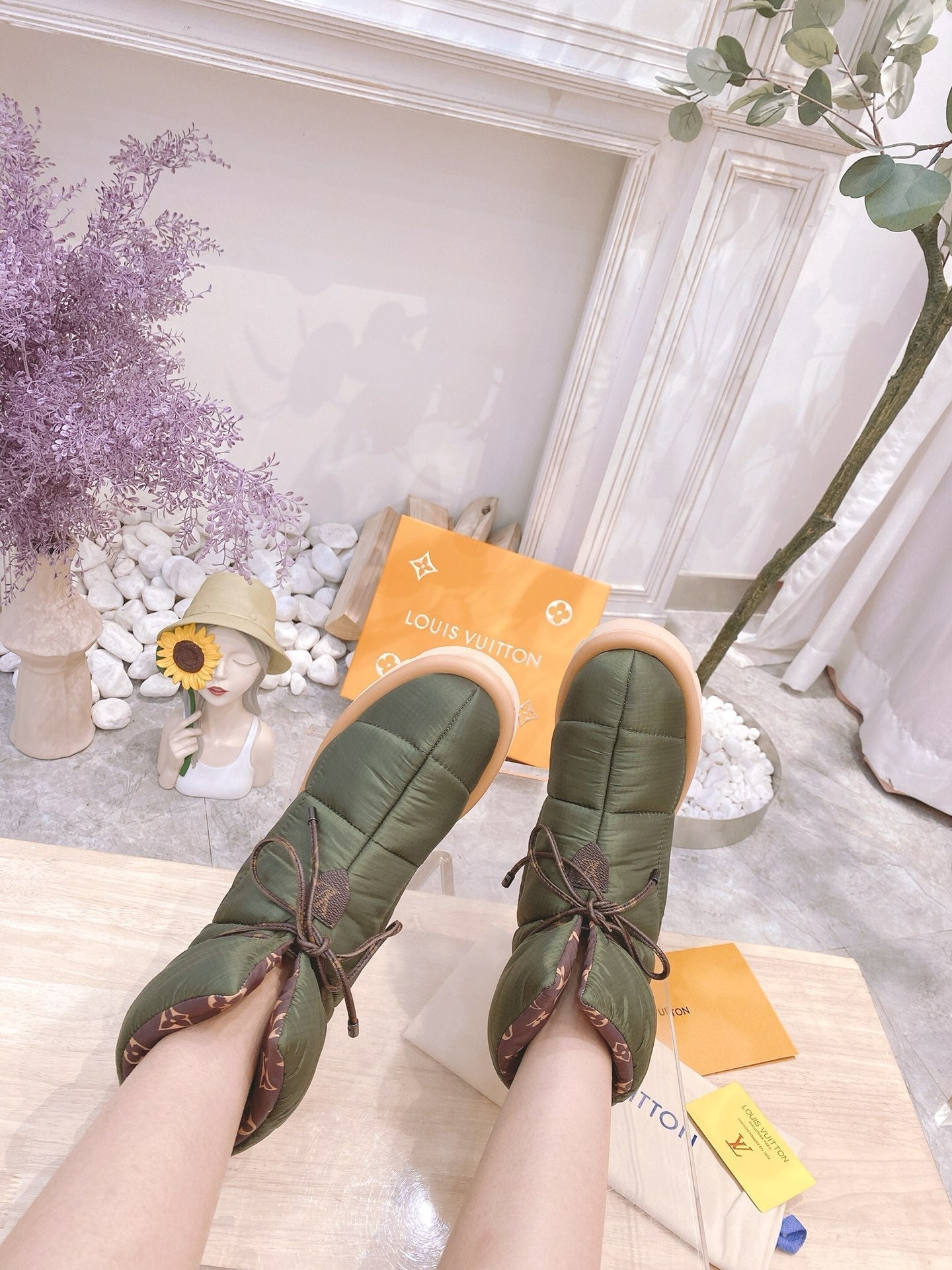 PILLOW COMFORT ANKLE BOOTS IN ARMY GREEN NYLON - 35