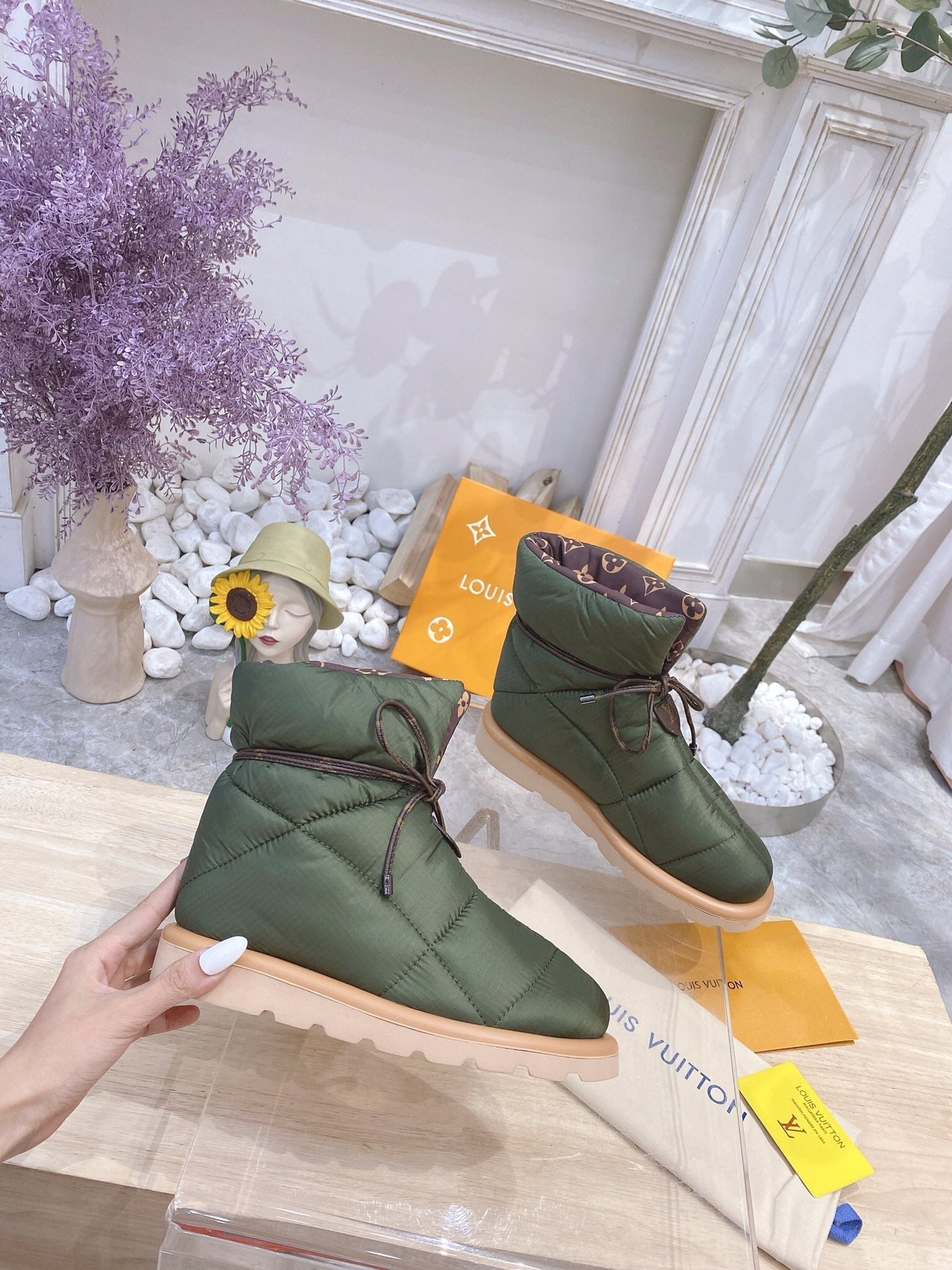 PILLOW COMFORT ANKLE BOOTS IN ARMY GREEN NYLON - 35