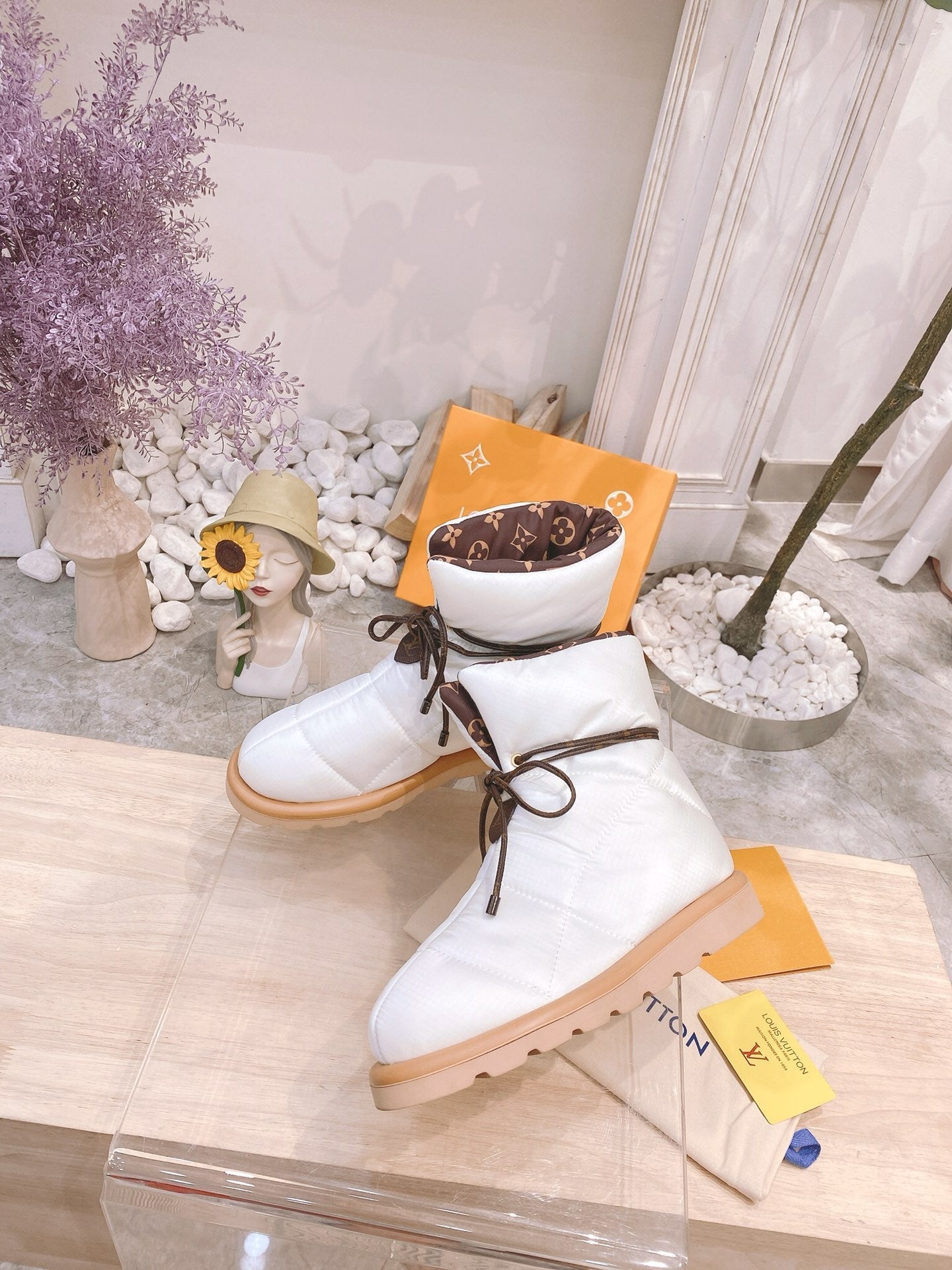 PILLOW COMFORT ANKLE BOOTS IN WHITE NYLON - 35