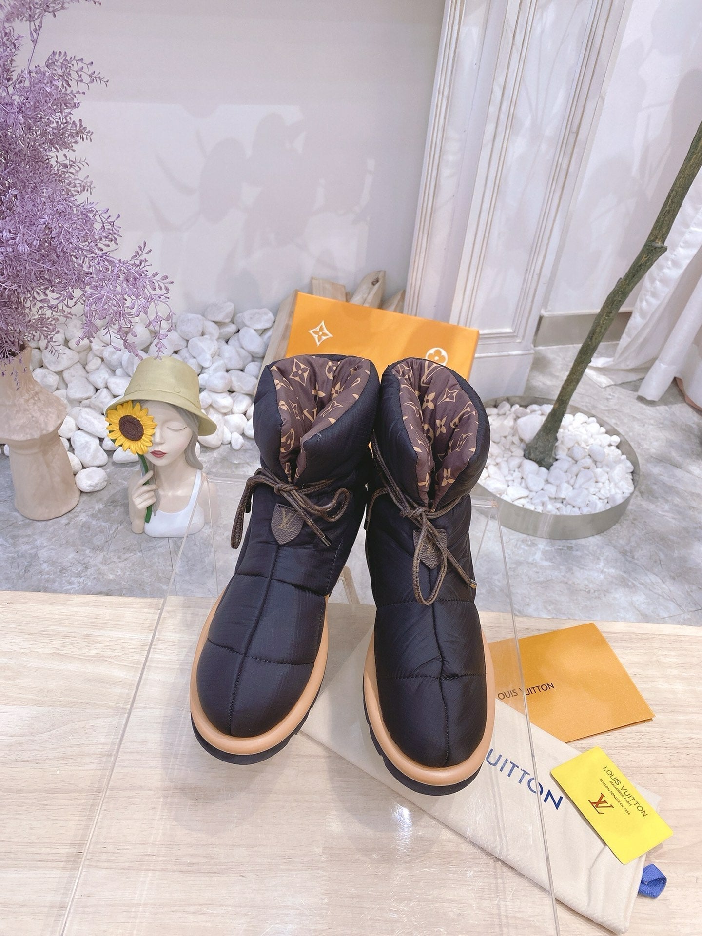 PILLOW COMFORT ANKLE BOOTS IN BLACK NYLON - 35