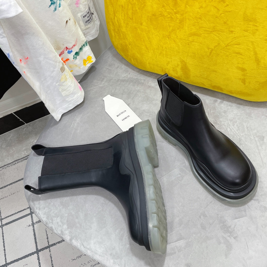 TIRE CHELSEA BOOT IN BLACK CALFSKIN WITH PALE GRAY SOLE - 35 / Ankle Boots