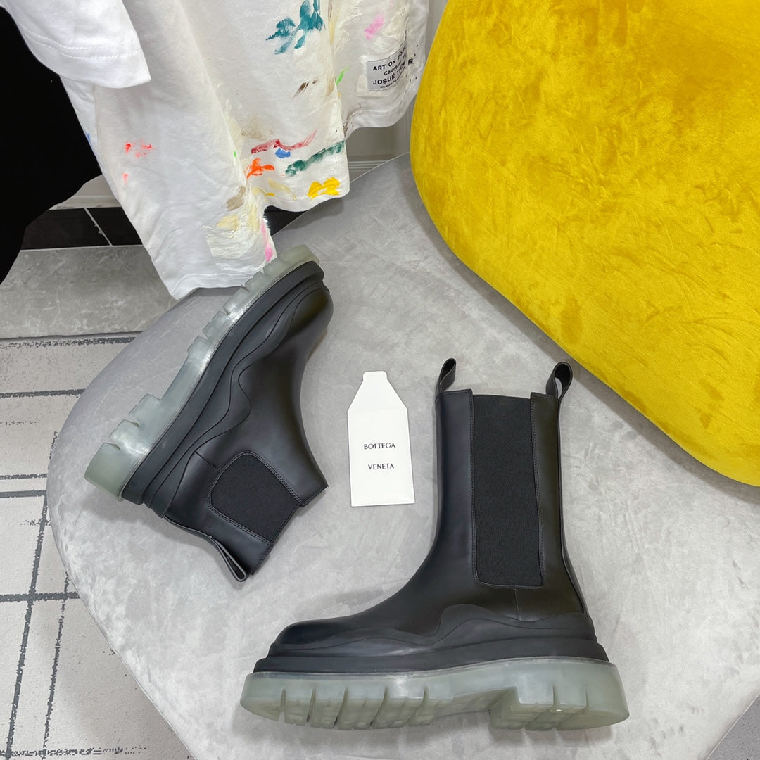 TIRE CHELSEA BOOT IN BLACK CALFSKIN WITH PALE GRAY SOLE - 35 / Ankle Boots