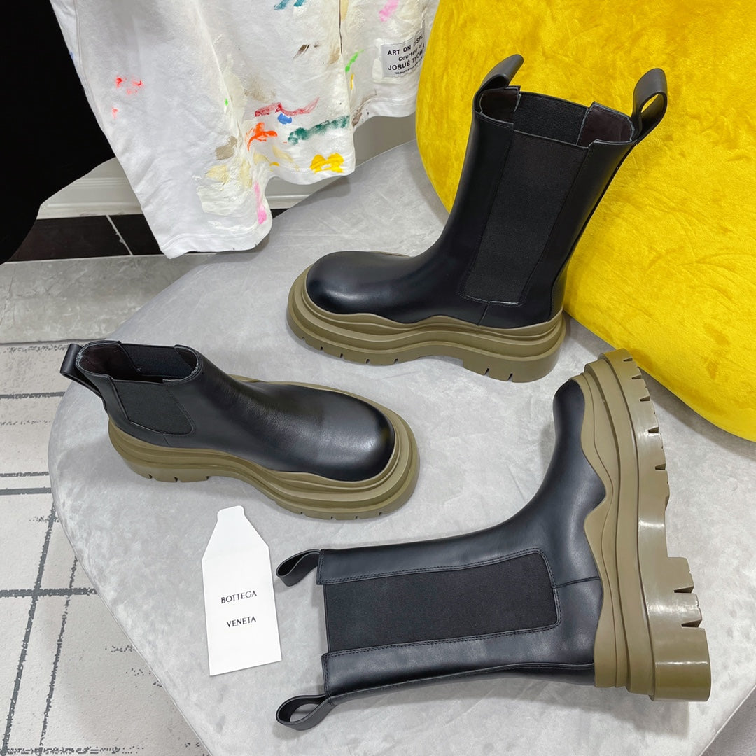 TIRE CHELSEA BOOT IN BLACK MIX OLIVE GREEN CALFSKIN - 35 / Ankle Boots