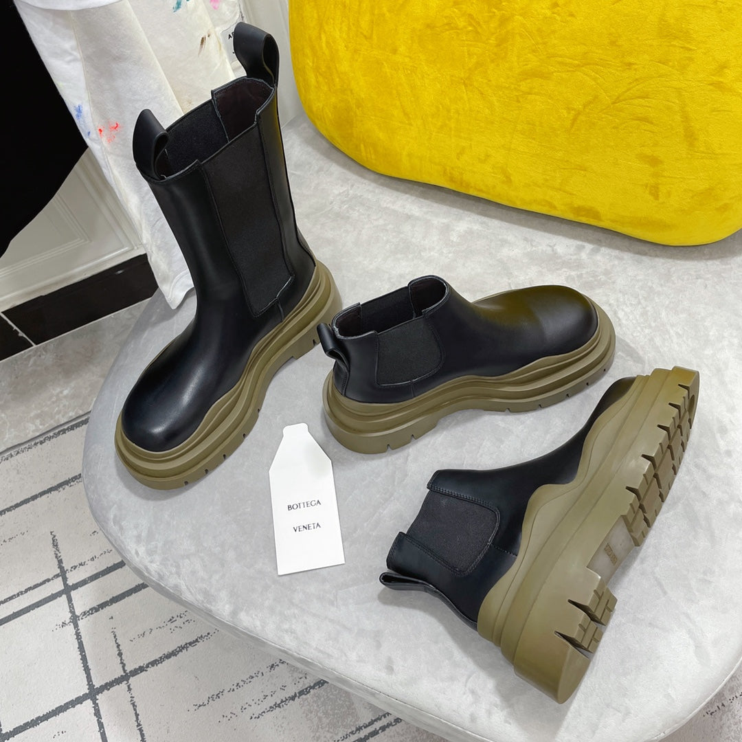 TIRE CHELSEA BOOT IN BLACK MIX OLIVE GREEN CALFSKIN - 35 / Ankle Boots