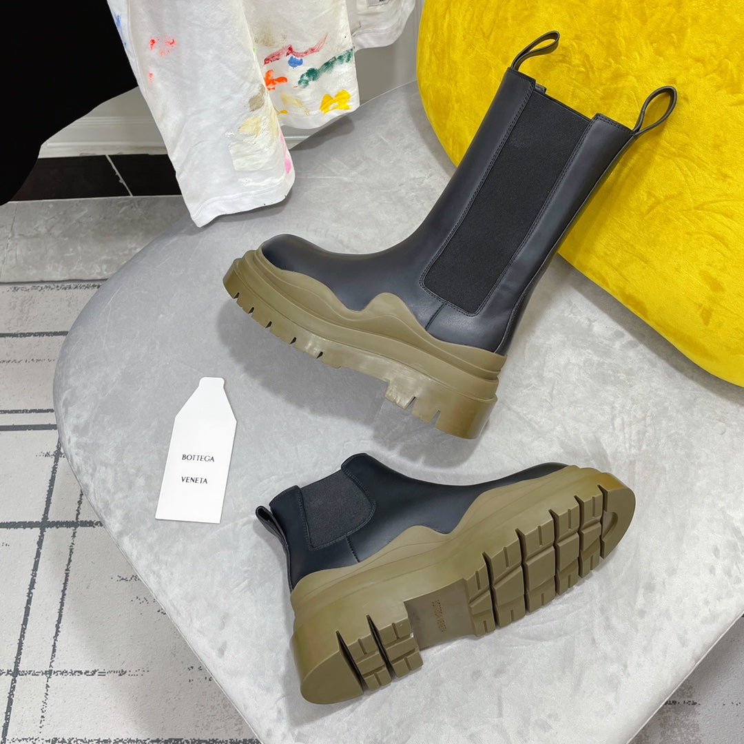 TIRE CHELSEA BOOT IN BLACK MIX OLIVE GREEN CALFSKIN - 35 / Ankle Boots