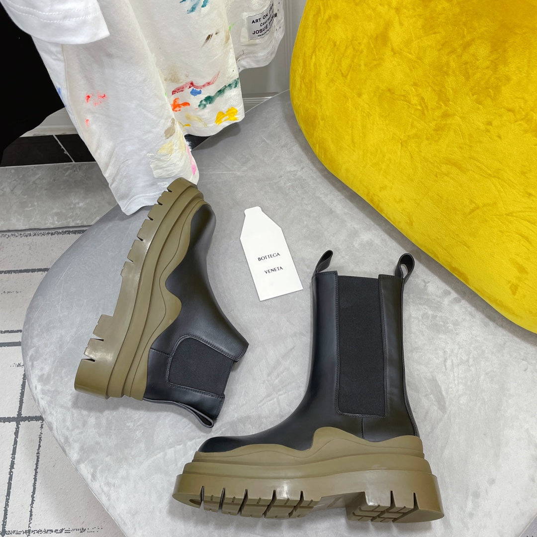 TIRE CHELSEA BOOT IN BLACK MIX OLIVE GREEN CALFSKIN - 35 / Ankle Boots