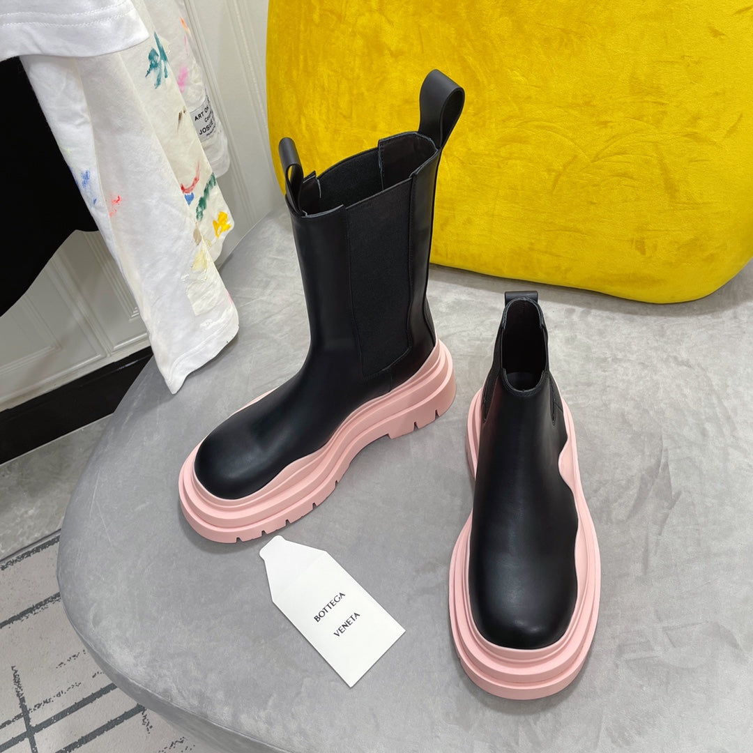 TIRE CHELSEA BOOT IN PALE PINK MIX BLACK CALFSKIN - 35 / Ankle Boots