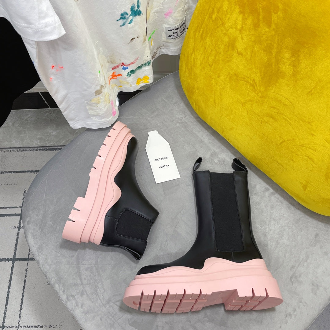TIRE CHELSEA BOOT IN PALE PINK MIX BLACK CALFSKIN - 35 / Ankle Boots