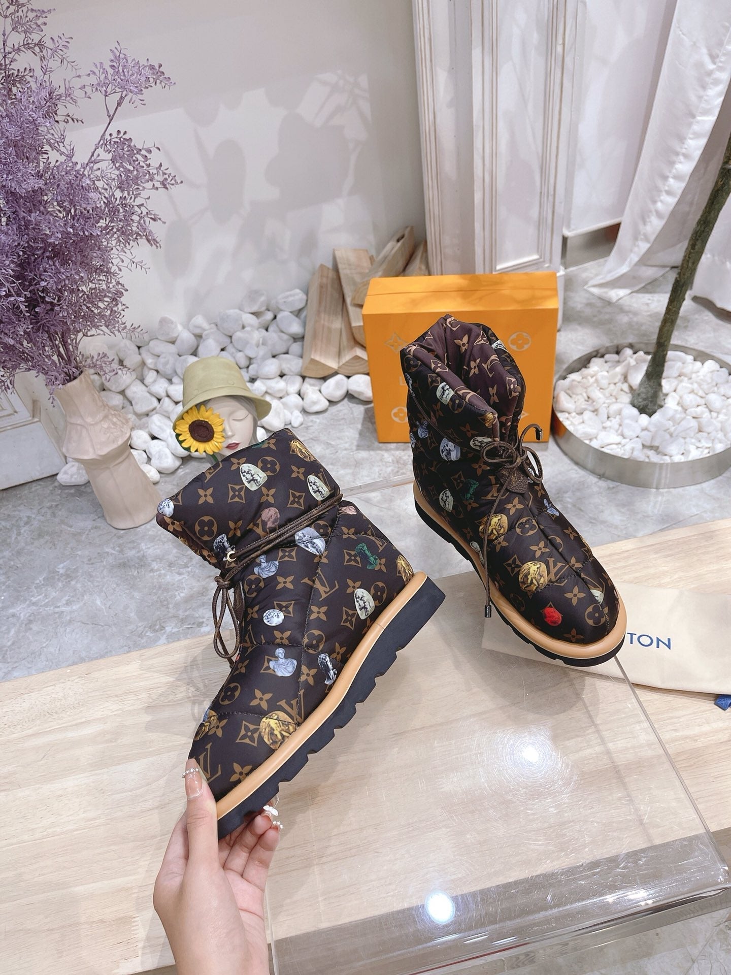 PILLOW COMFORT ANKLE BOOTS IN CHOCOLATE BROWN MONOGRAM NYLON - 35