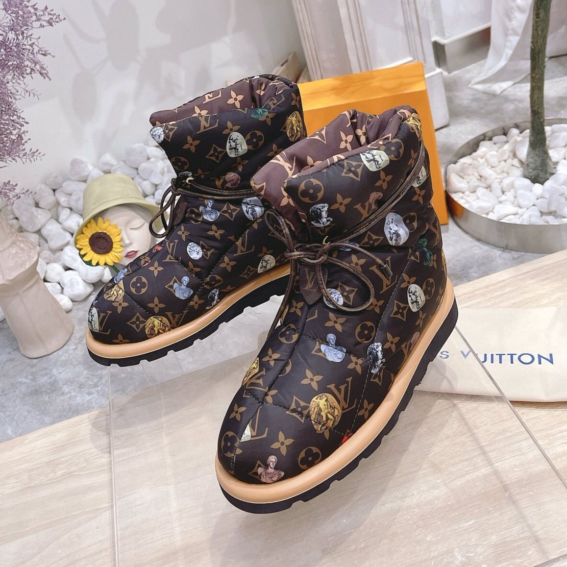 PILLOW COMFORT ANKLE BOOTS IN CHOCOLATE BROWN MONOGRAM NYLON - 35