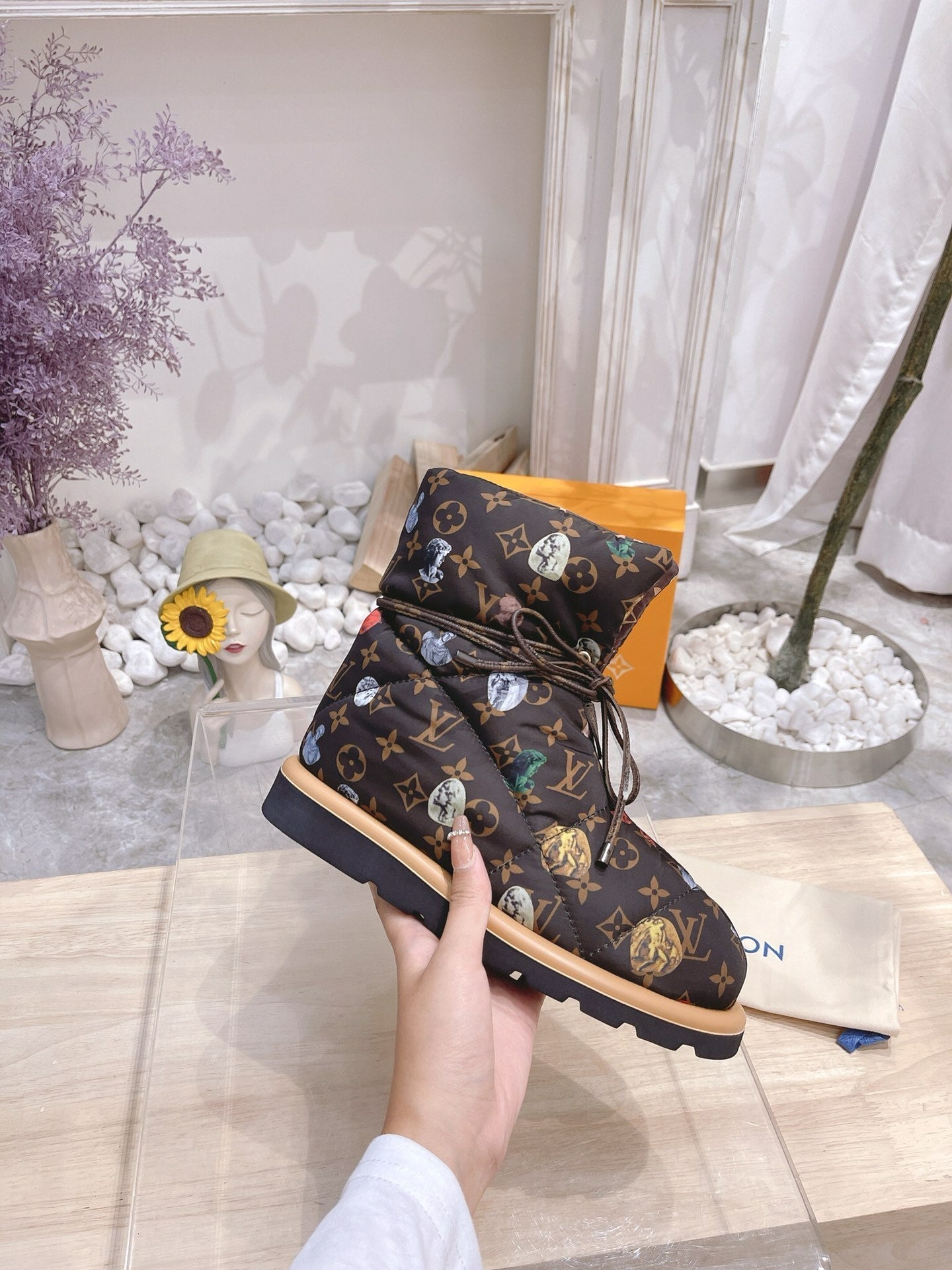 PILLOW COMFORT ANKLE BOOTS IN CHOCOLATE BROWN MONOGRAM NYLON - 35