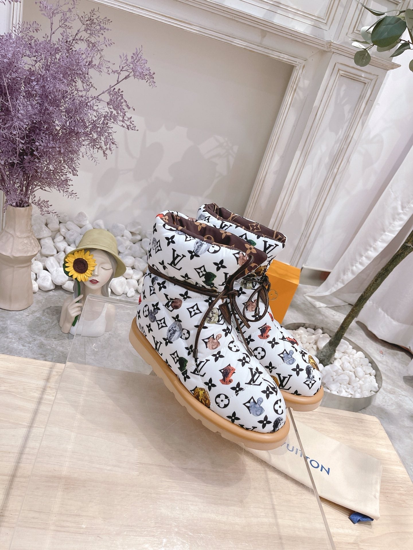 PILLOW COMFORT ANKLE BOOTS IN WHITE MIX BLACK MONOGRAM NYLON - 35