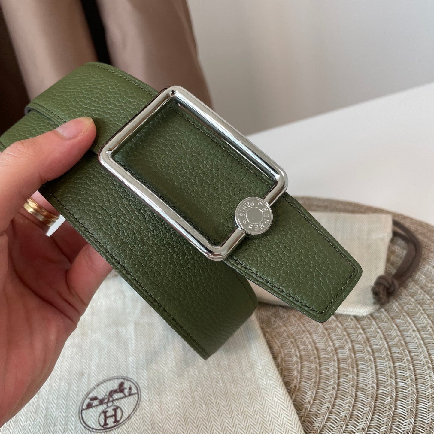 OSCAR BELT BUCKLE & REVERSIBLE OLIVE GREEN AND BLACK LEATHER STRAP 38MM SILVER HARDWARE - 30
