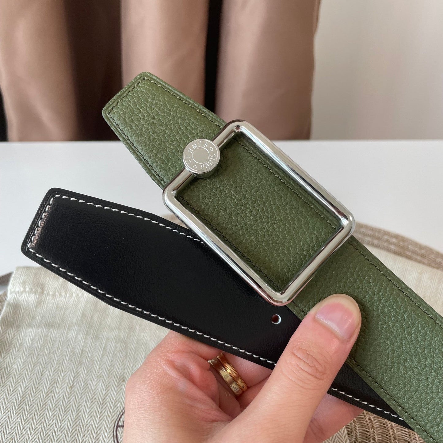 OSCAR BELT BUCKLE & REVERSIBLE OLIVE GREEN AND BLACK LEATHER STRAP 38MM SILVER HARDWARE - 30